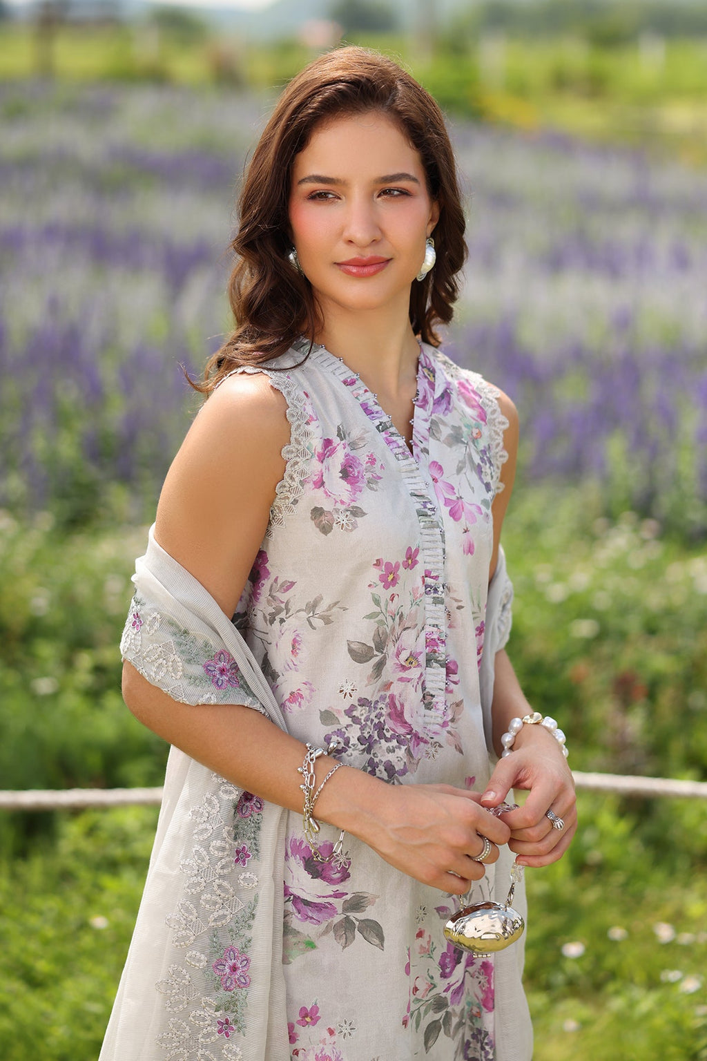Baroque | Embroidered lawn | UF-4226
