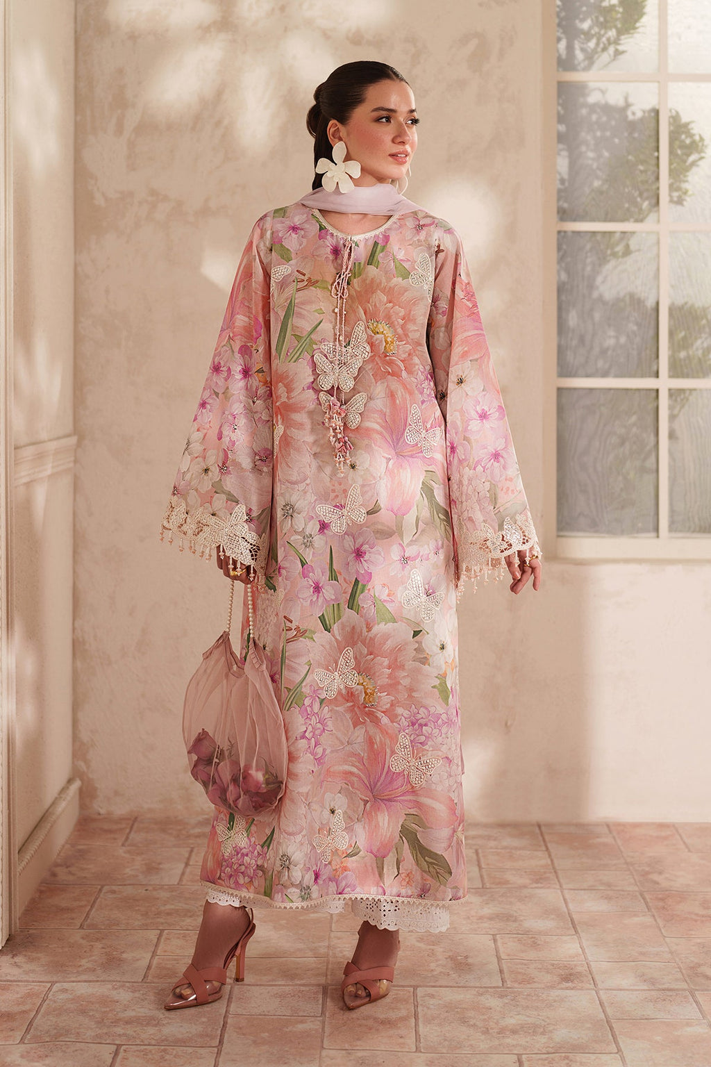 Baroque | Embroidered lawn | UF-4412