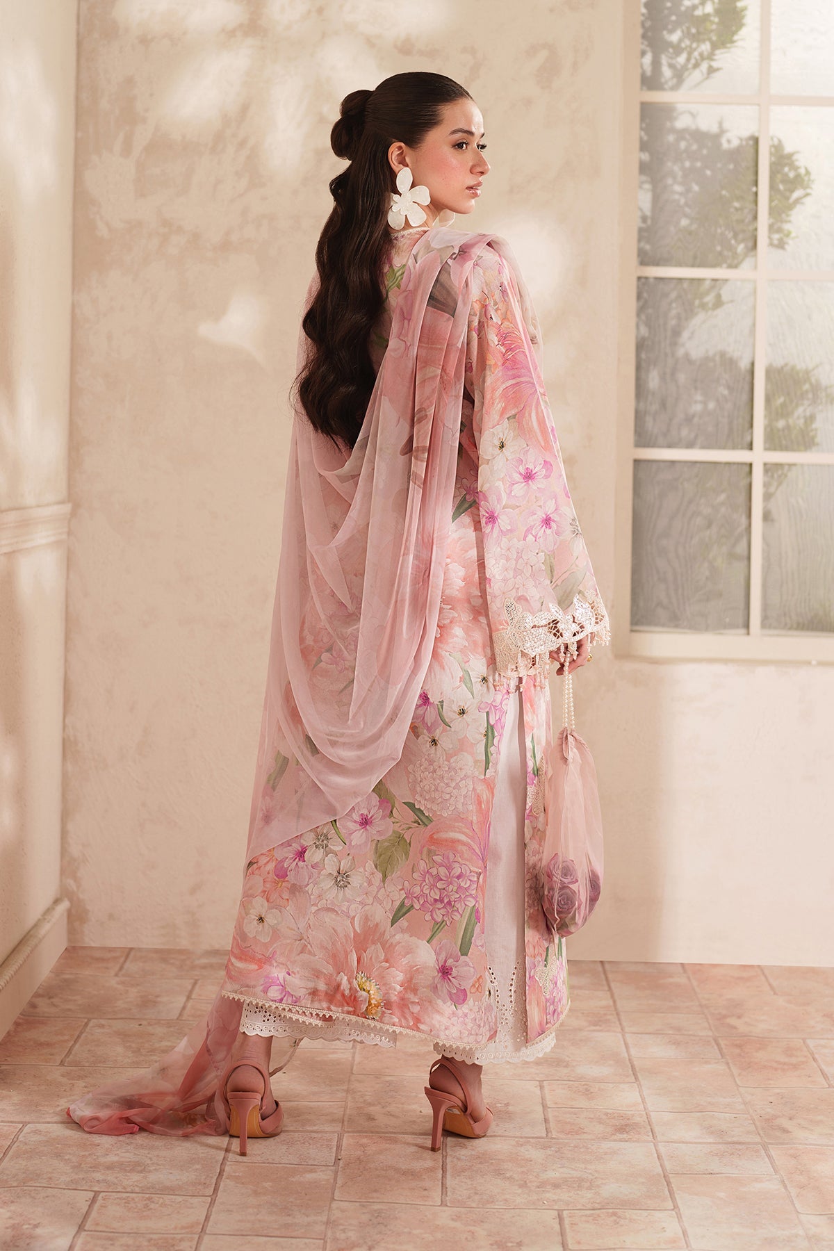 Baroque | Embroidered lawn | UF-4412
