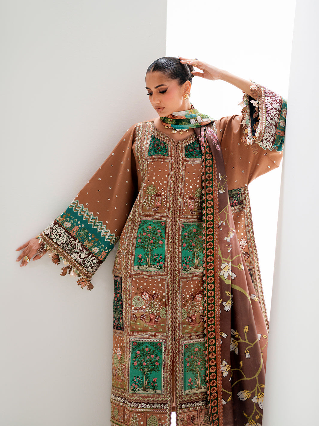 BIn ilyas | Amour Luxury Lawn '26 | 186-B