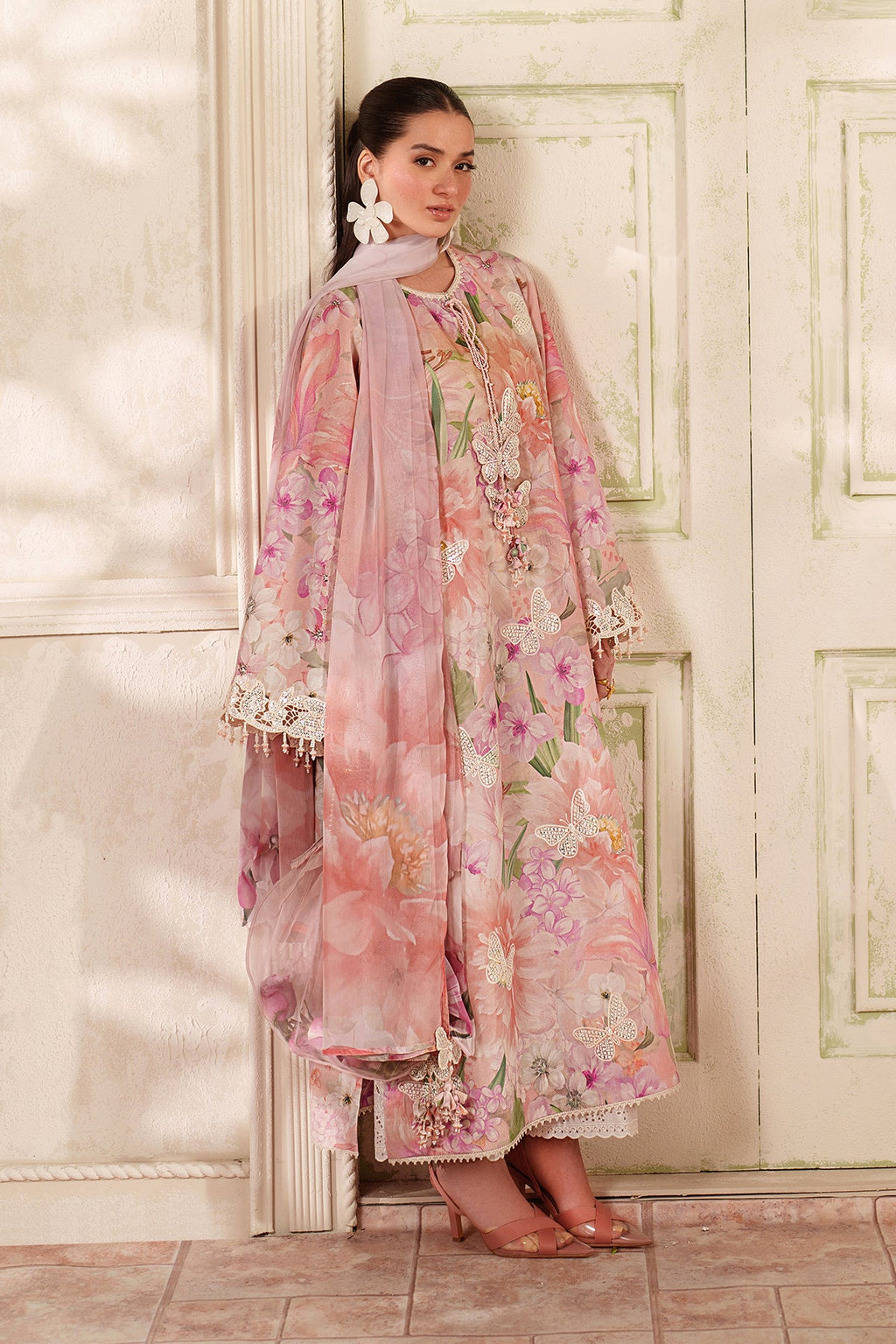 Baroque | Embroidered lawn | UF-4412