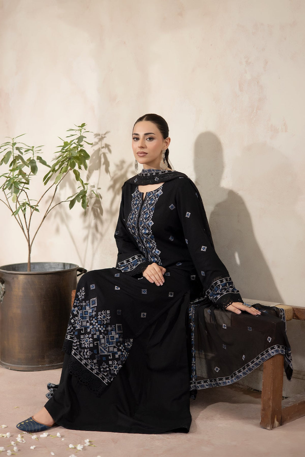 Noor E Fajar | Beena Embroidered Karandi | KR-306