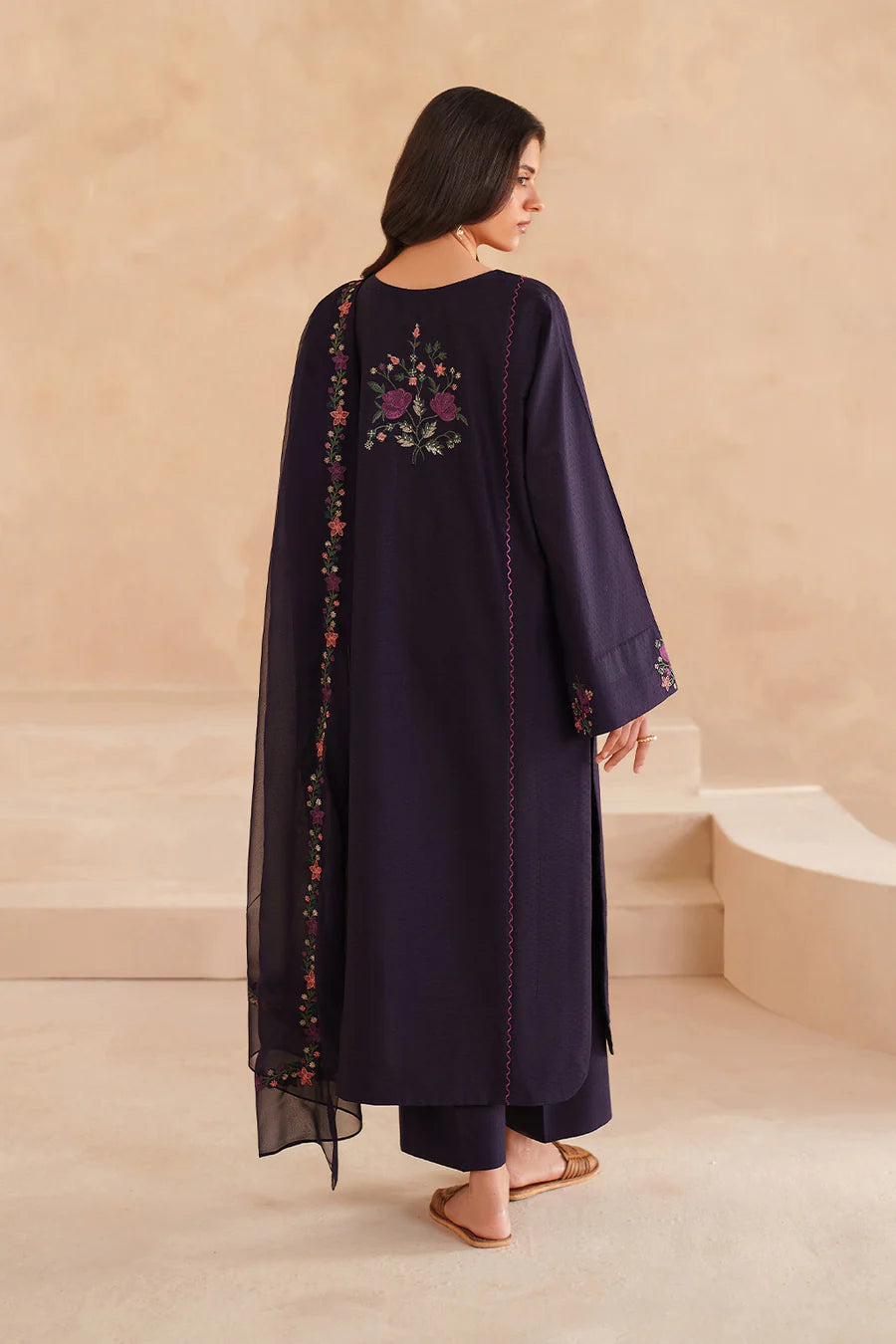Iznik | Online Exclusive Lawn | UE-599