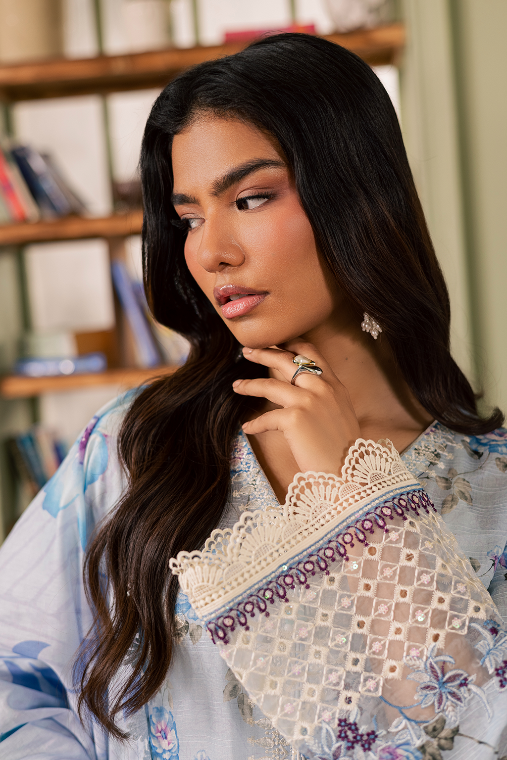 Riaz Arts | Daria - Classic Threads | DA-62
