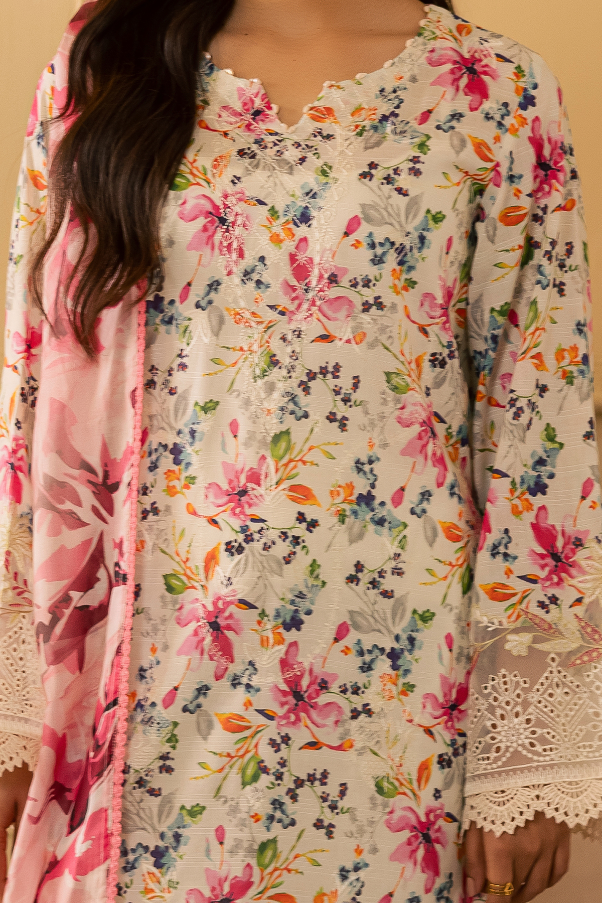 Riaz Arts | Daria - Classic Threads | DA-60