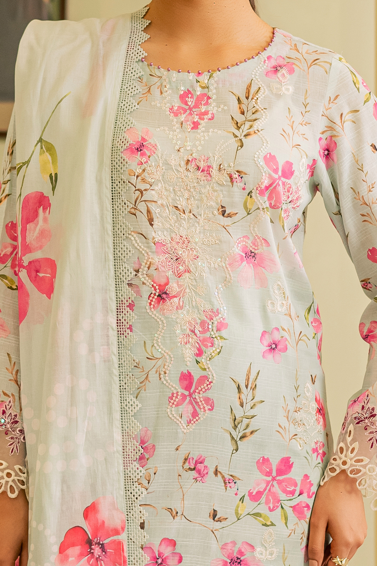 Riaz Arts | Daria - Classic Threads | DA-65