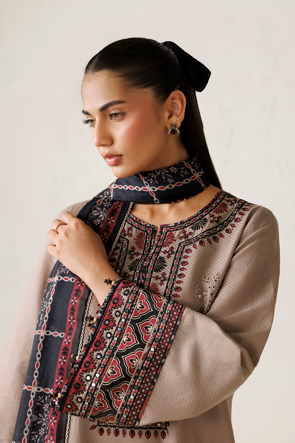 Jazmin | Embroidered Dobby Winter | RTW-0282