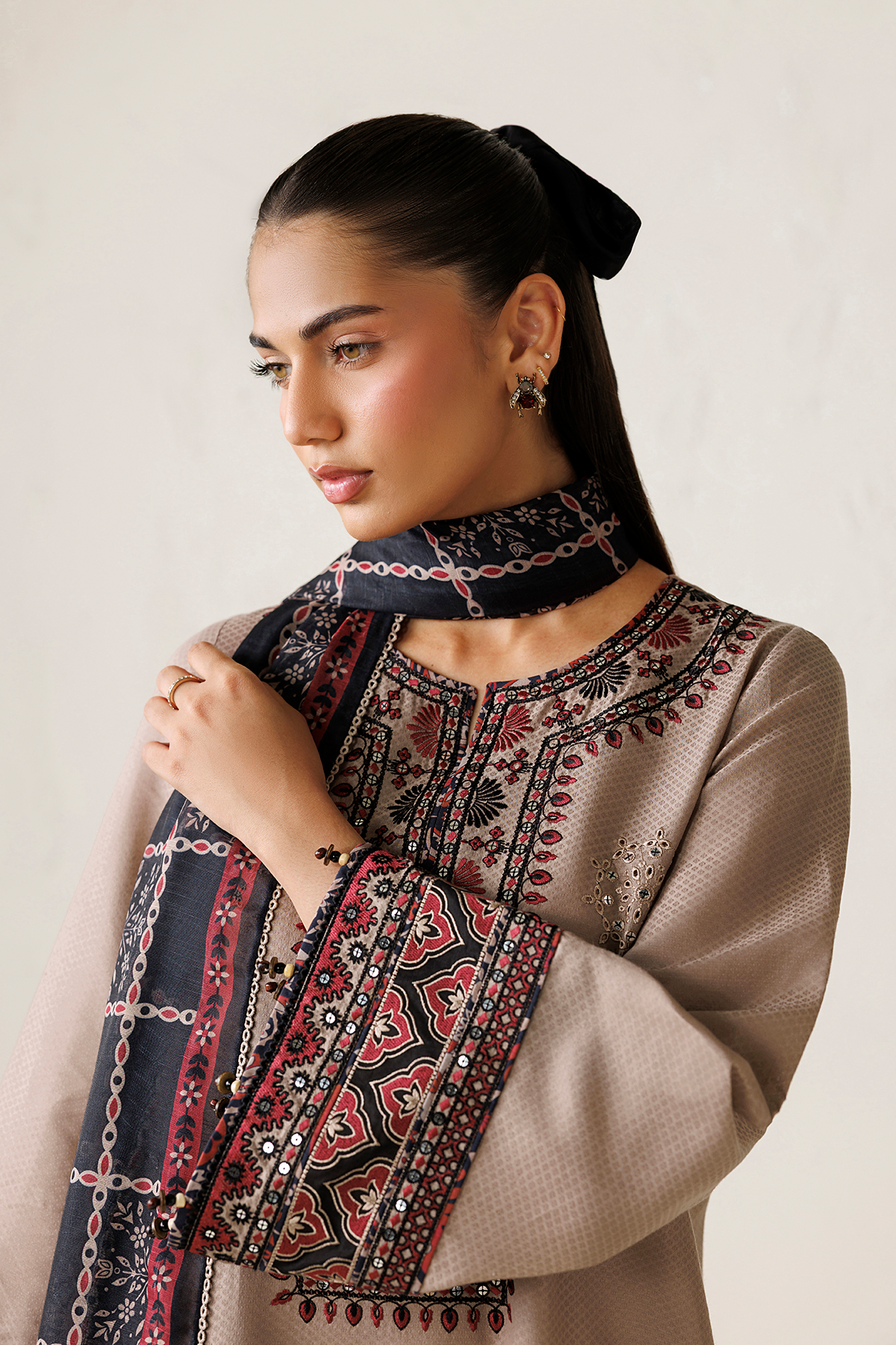 Jazmin | Embroidered Dobby Winter | RTW-0282