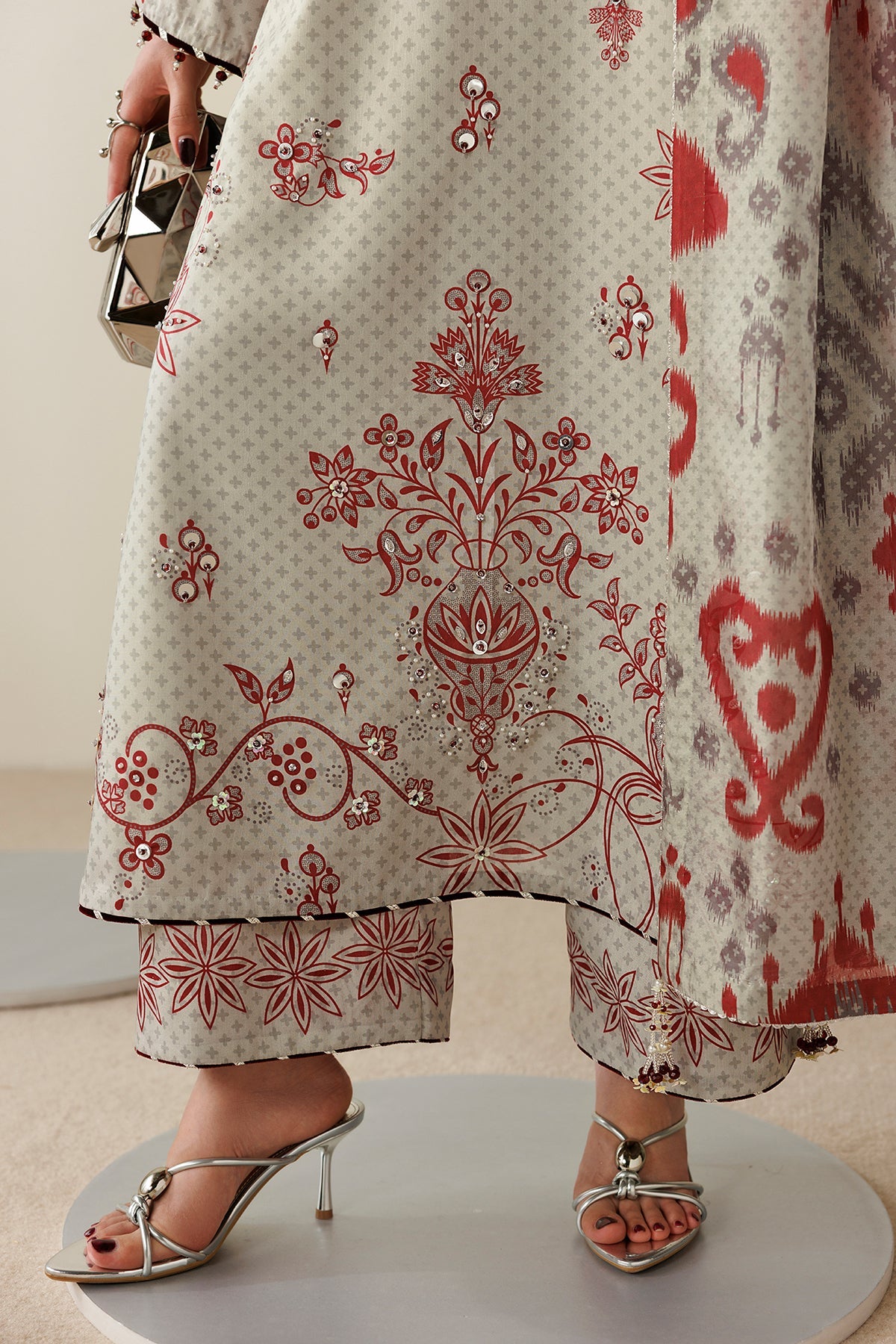 Jazmin | Orlina Raw Silk 26 | OR26-D06