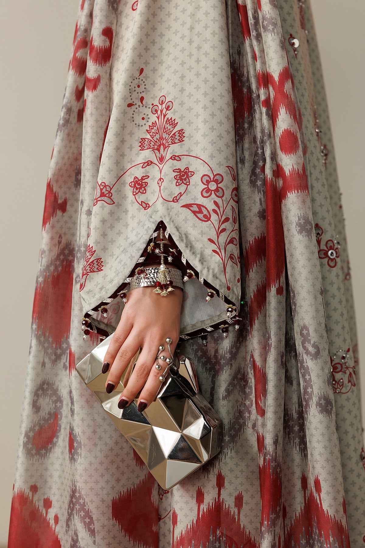 Jazmin | Orlina Raw Silk 26 | OR26-D06