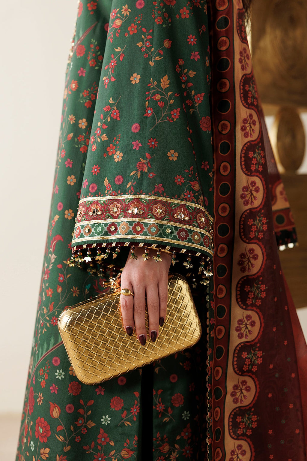 Jazmin | Orlina Raw Silk 26 | OR26-D01