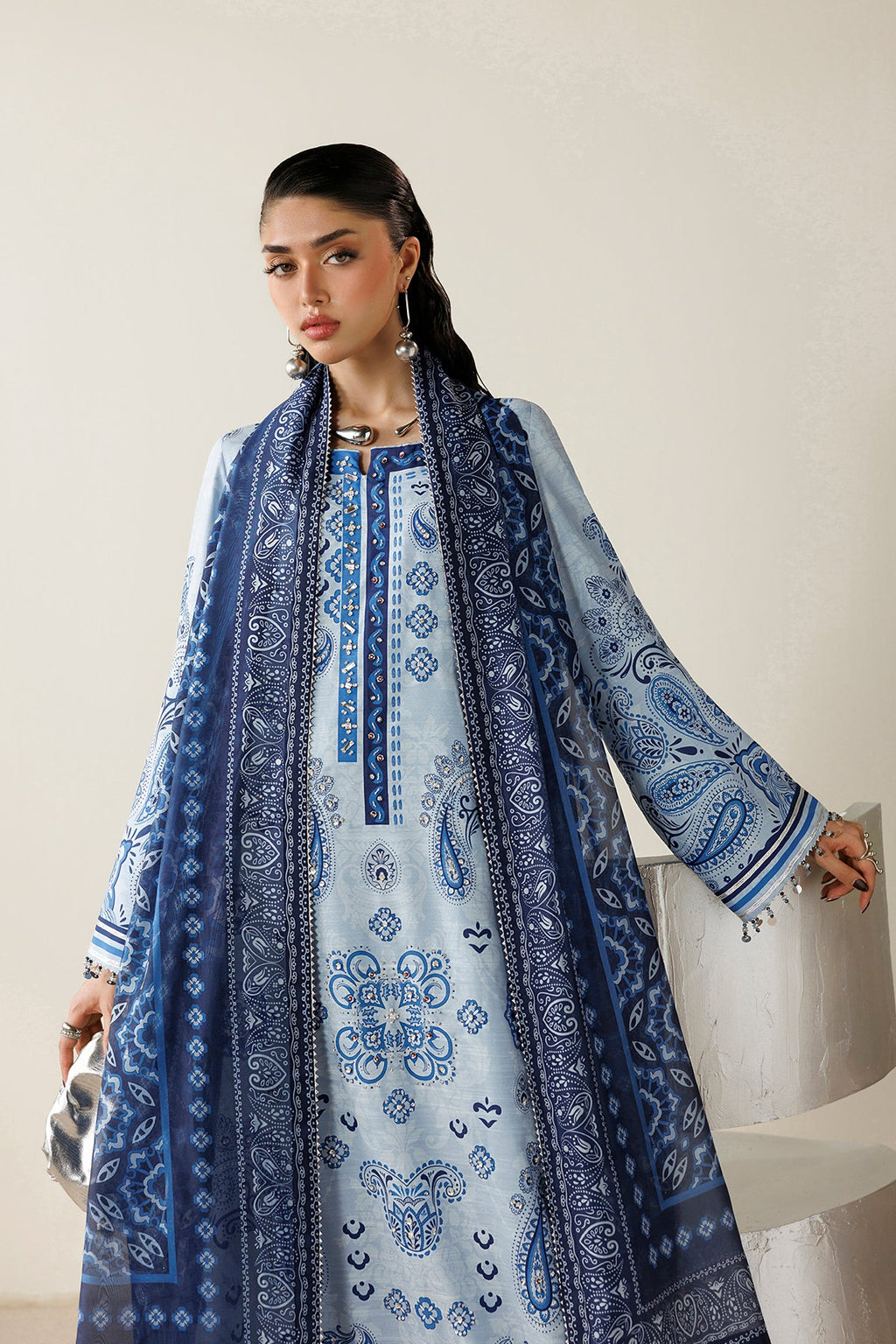 Jazmin | Orlina Raw Silk 26 | OR26-D02