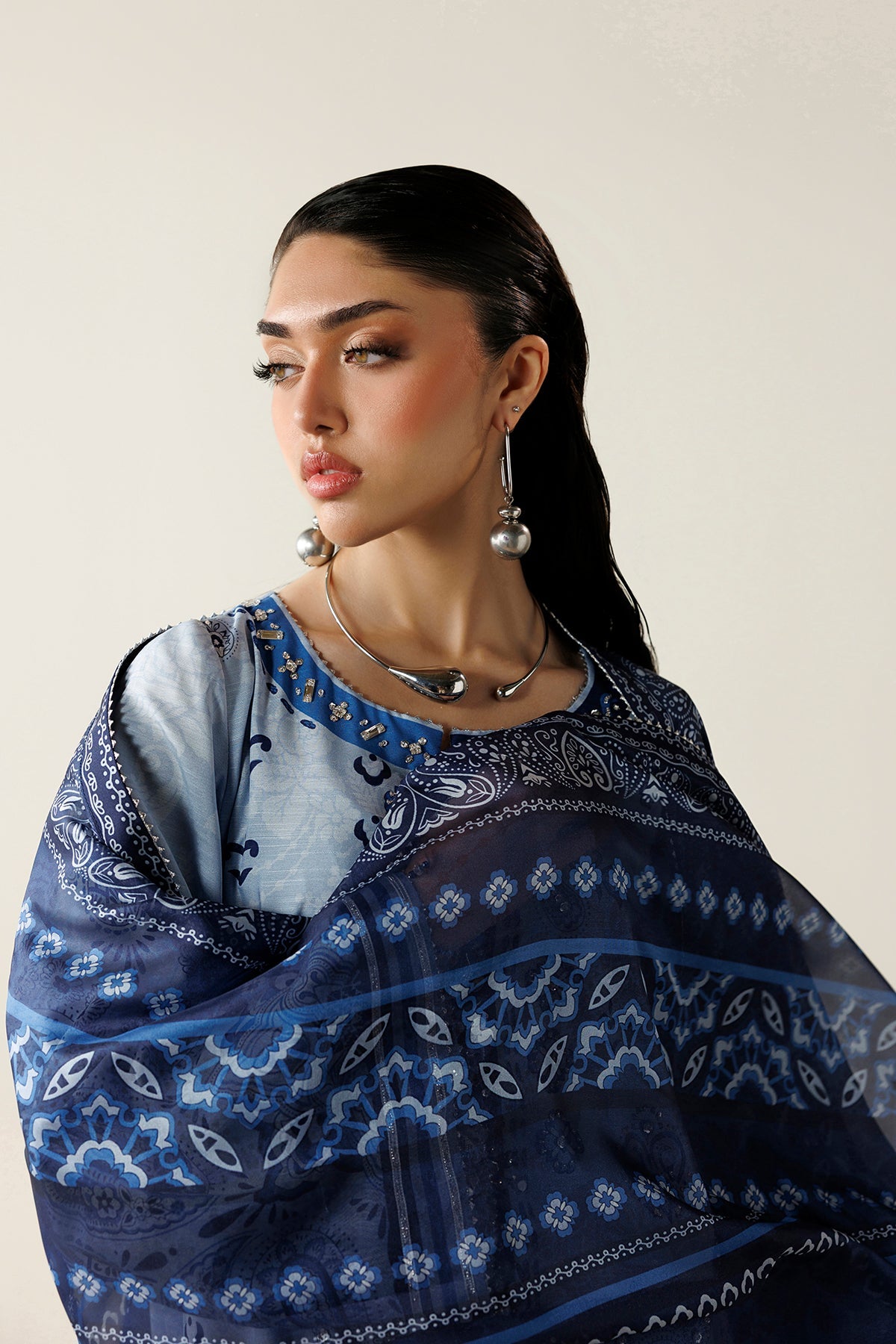 Jazmin | Orlina Raw Silk 26 | OR26-D02