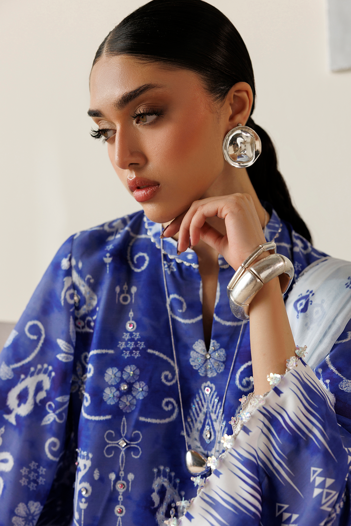 Jazmin | Orlina Raw Silk 26 | OR26-D09