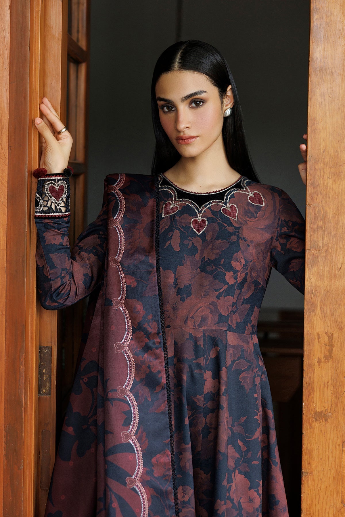 Jazmin | Embroidered Viscose Winter | UW-0263
