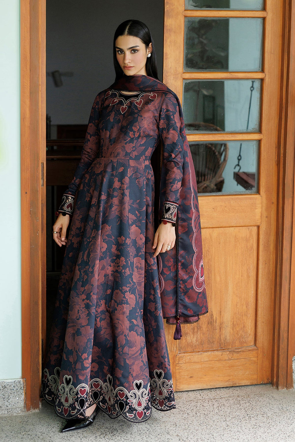 Jazmin | Embroidered Viscose Winter | UW-0263