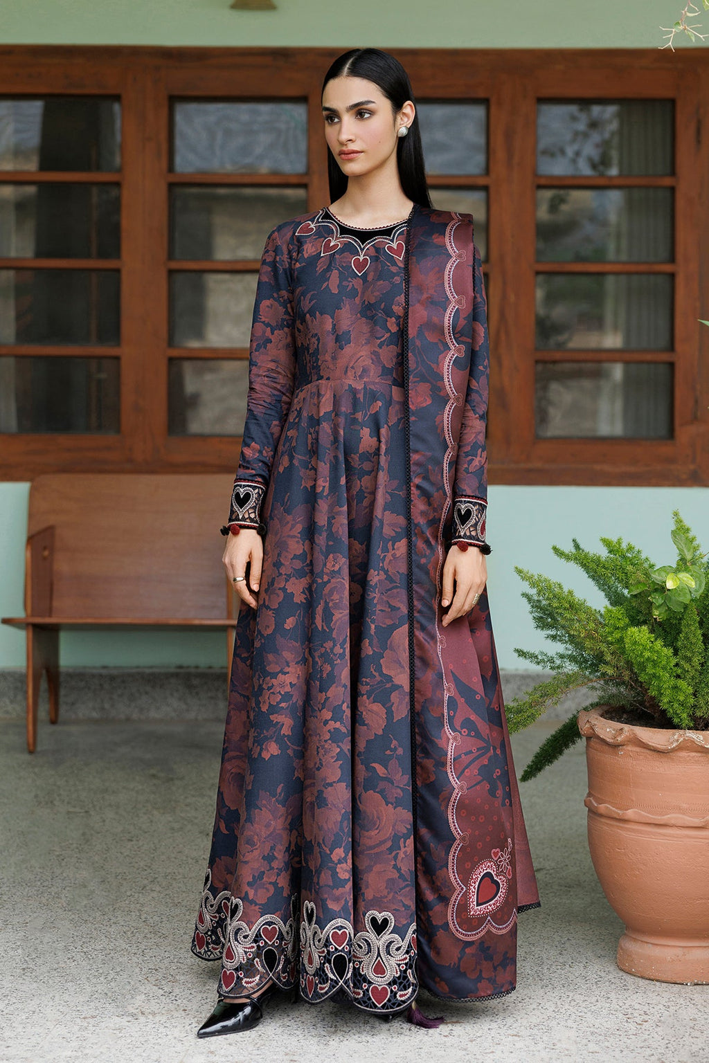 Jazmin | Embroidered Viscose Winter | UW-0263