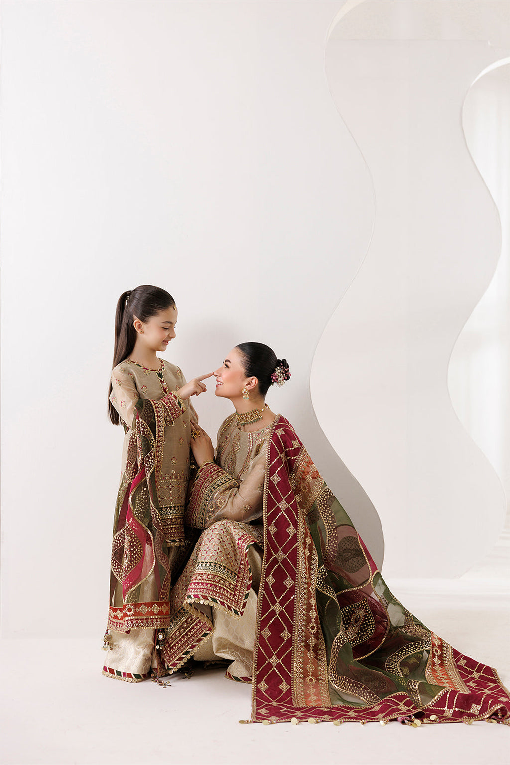 Alizeh | La Ruhe Festive | AF-CH-2264-Cew