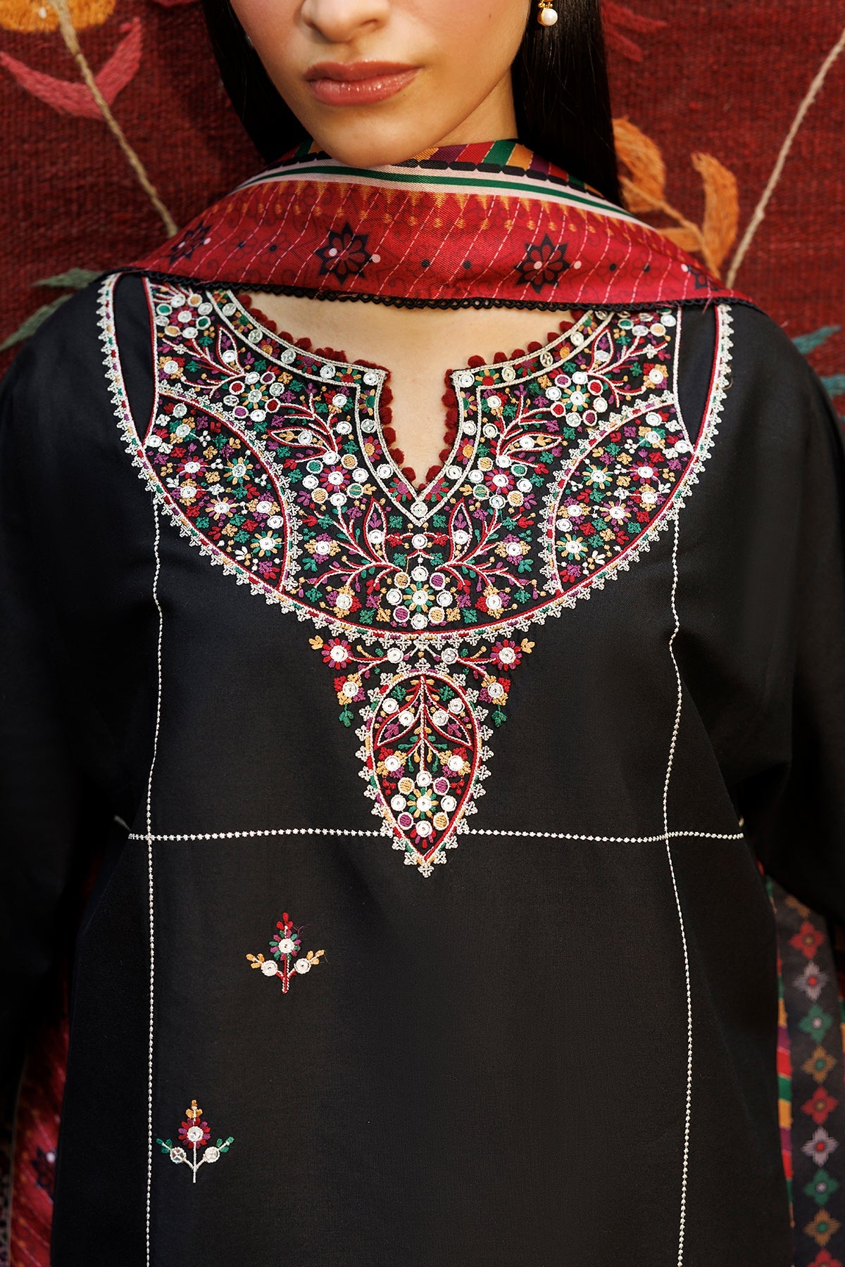 Jazmin | Embroidered Viscose Winter | UW-0265