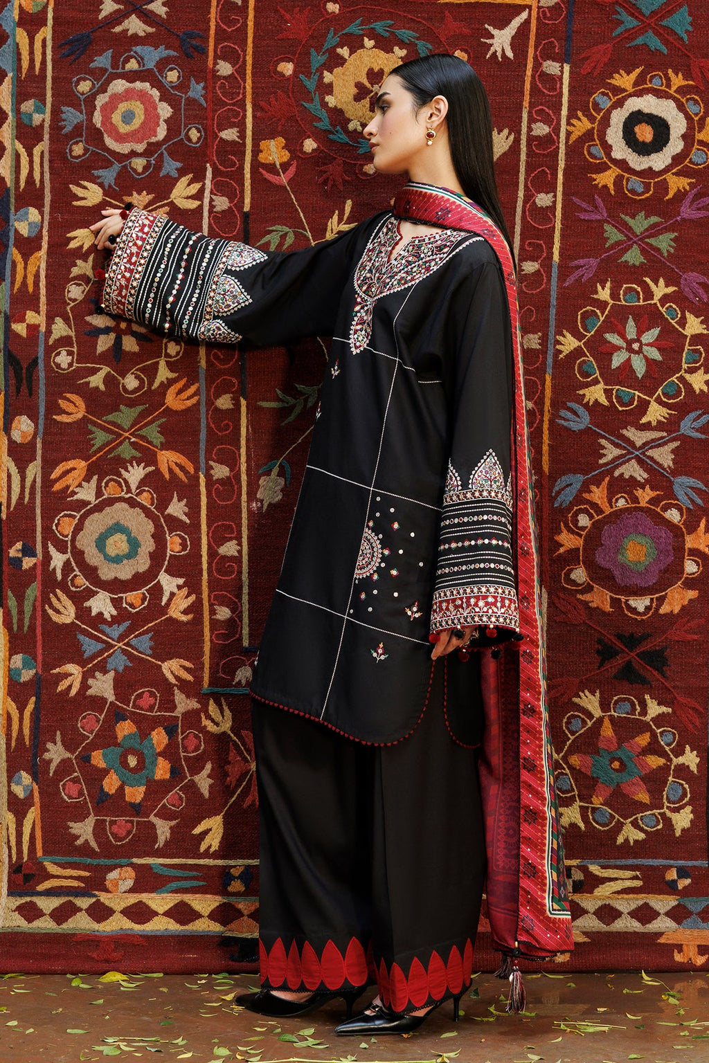 Jazmin | Embroidered Viscose Winter | UW-0265