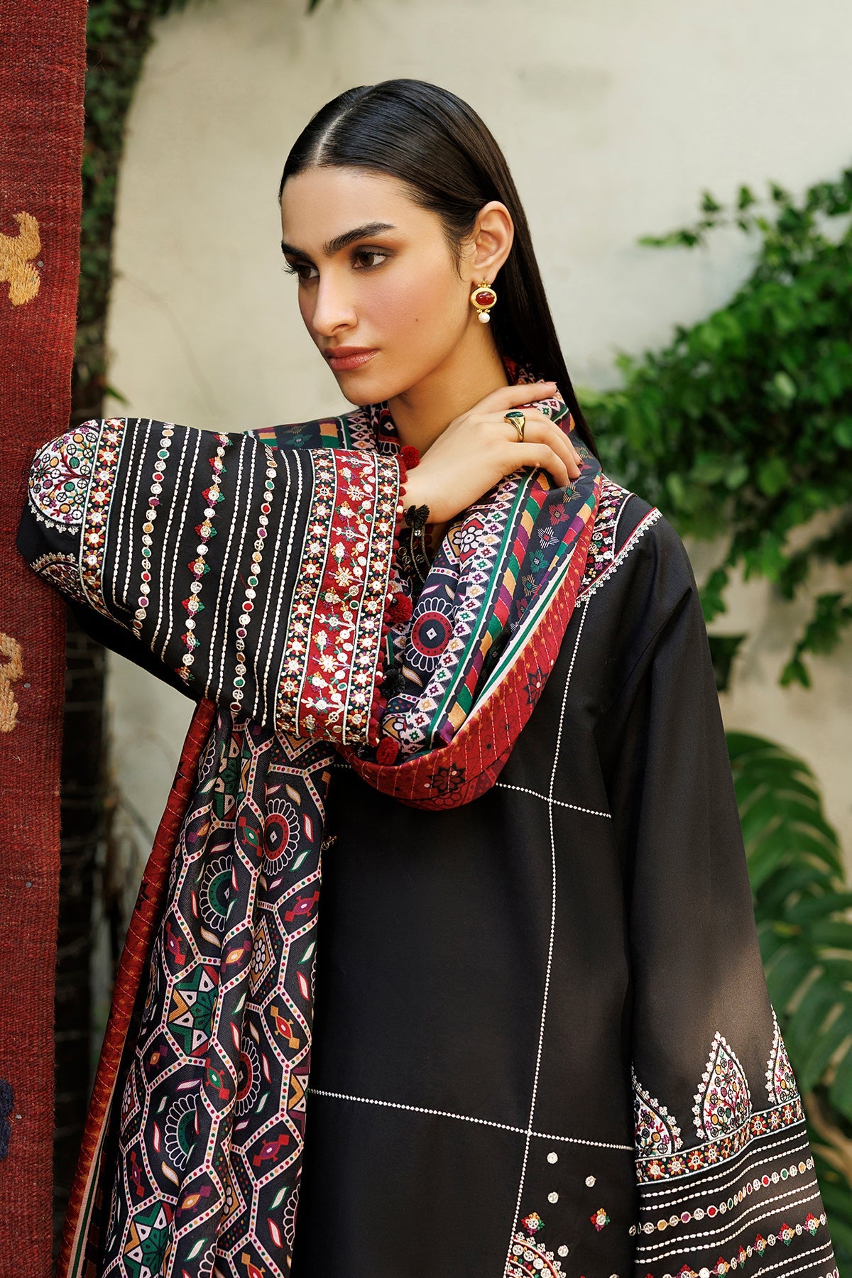 Jazmin | Embroidered Viscose Winter | UW-0265