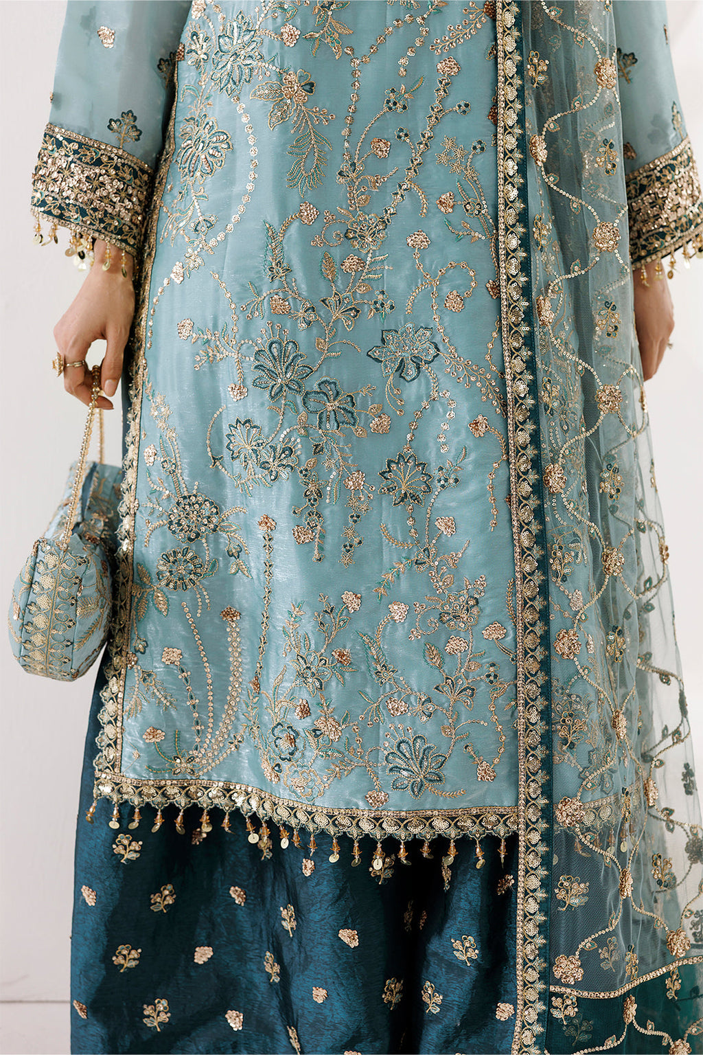 Alizeh | La Ruhe Festive | AF-CH-2266-Scotch