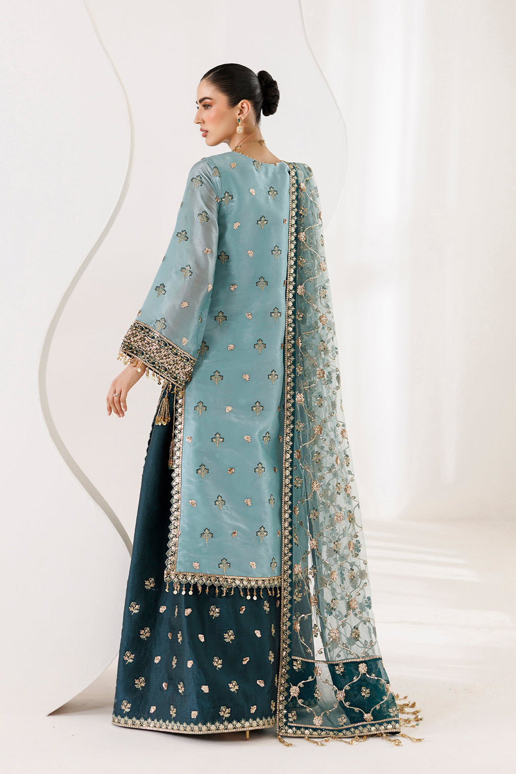 Alizeh | La Ruhe Festive | AF-CH-2266-Scotch