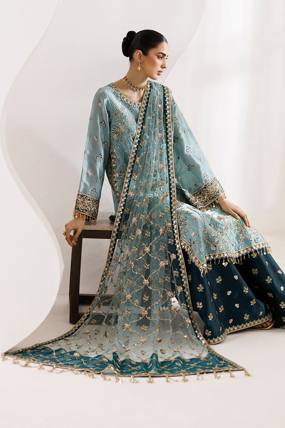 Alizeh | La Ruhe Festive | AF-CH-2266-Scotch