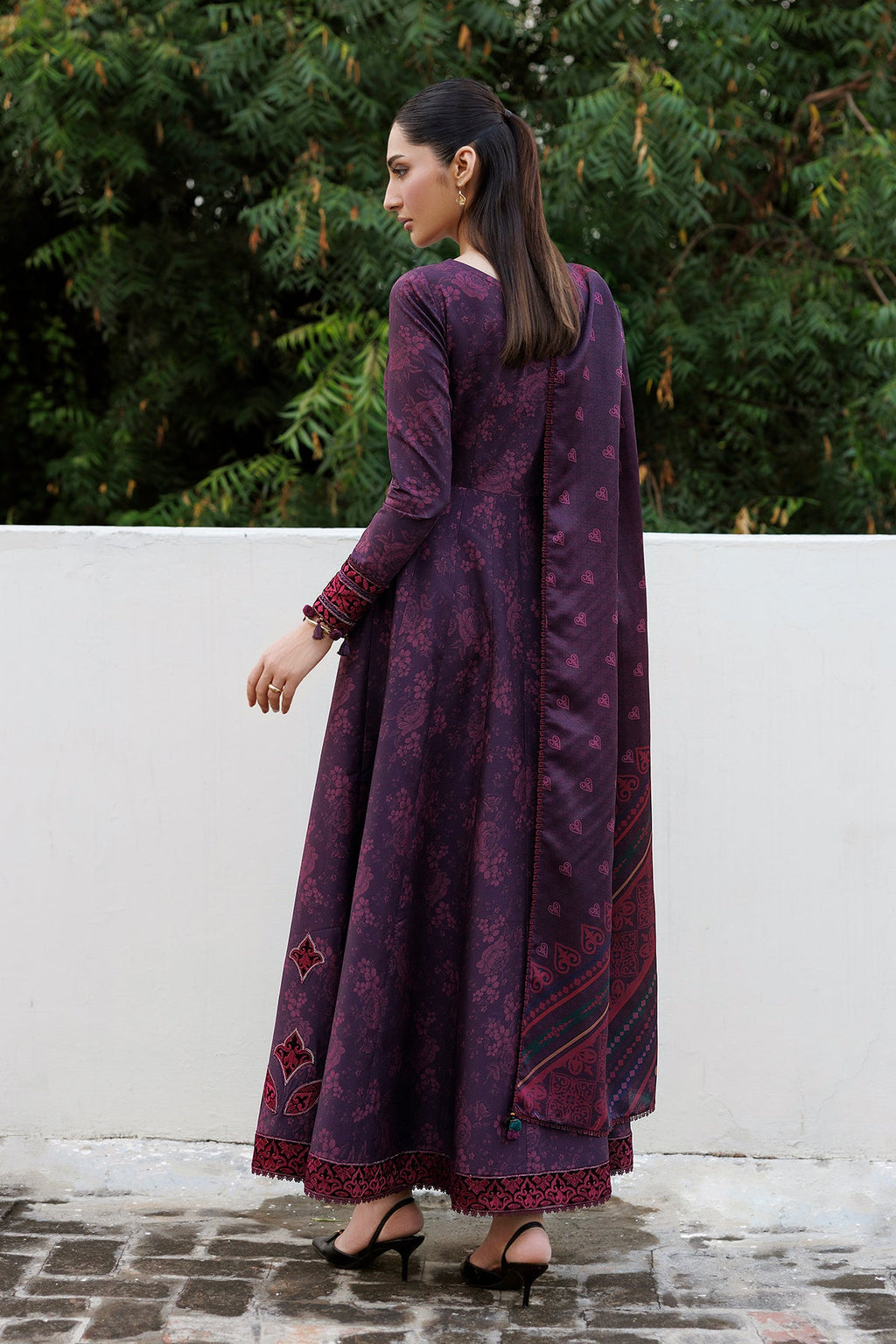 Jazmin | Embroidered Viscose Winter | UW-0260
