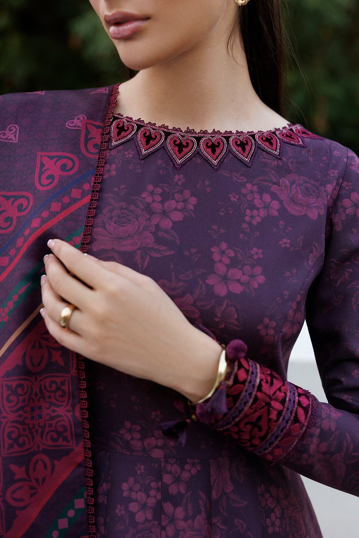 Jazmin | Embroidered Viscose Winter | UW-0260