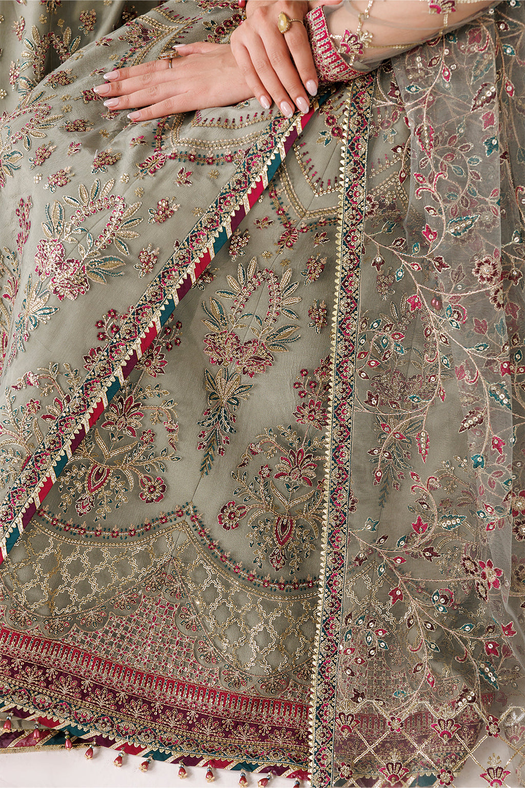 Alizeh | La Ruhe Festive | AF-CH-2268-Grace