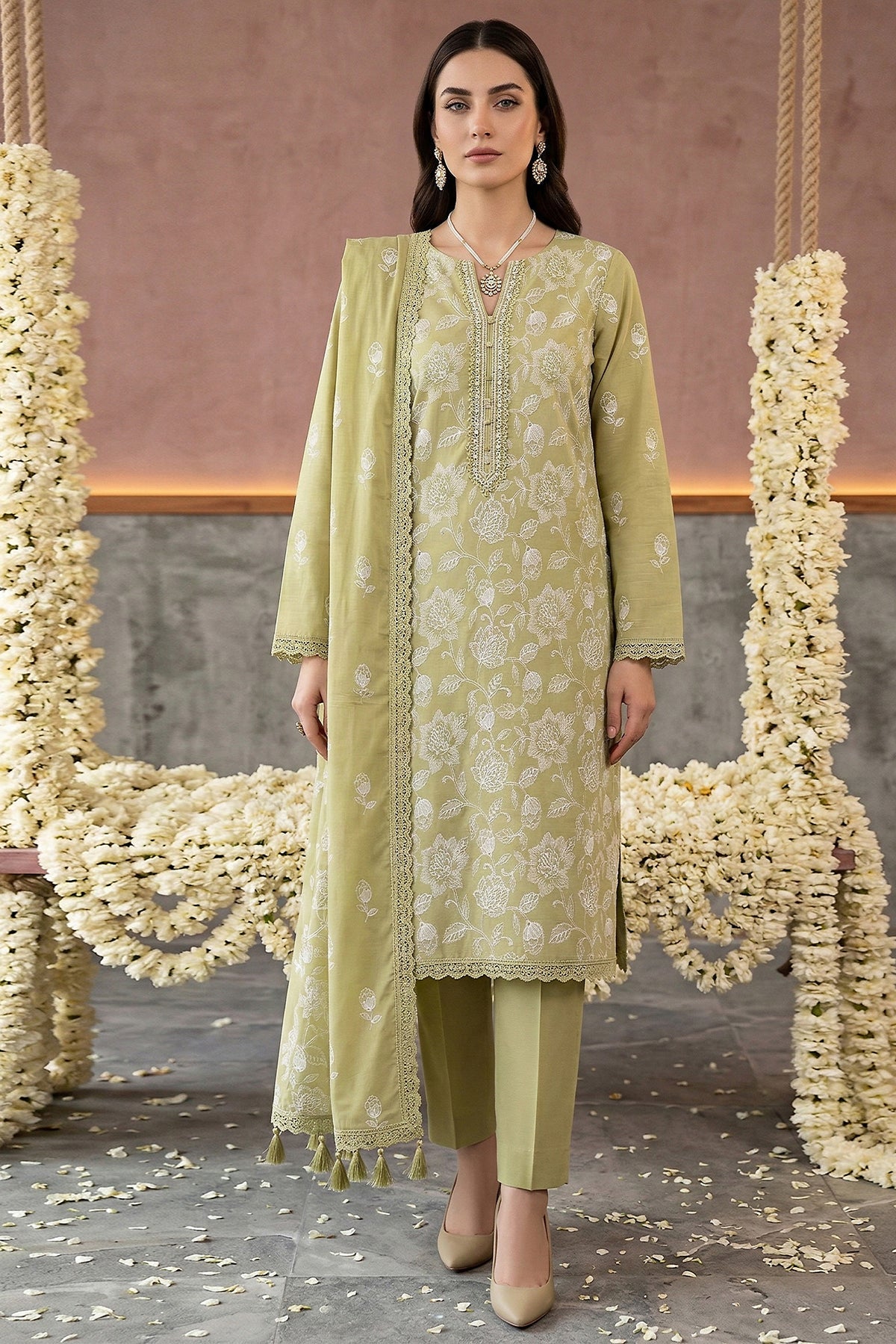 Noor E Fajar | Saira Luxury Lawn | NF-1553