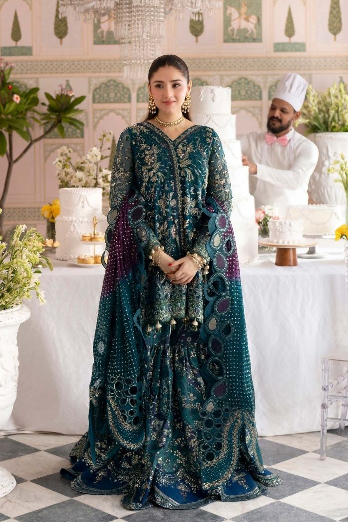 Nureh | Jhoomro Luxury Formals | Amania