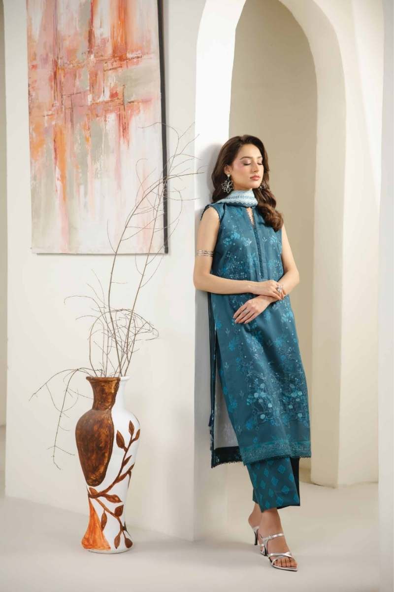 Ayleen | Book Rangkaari collection '26 | Leila