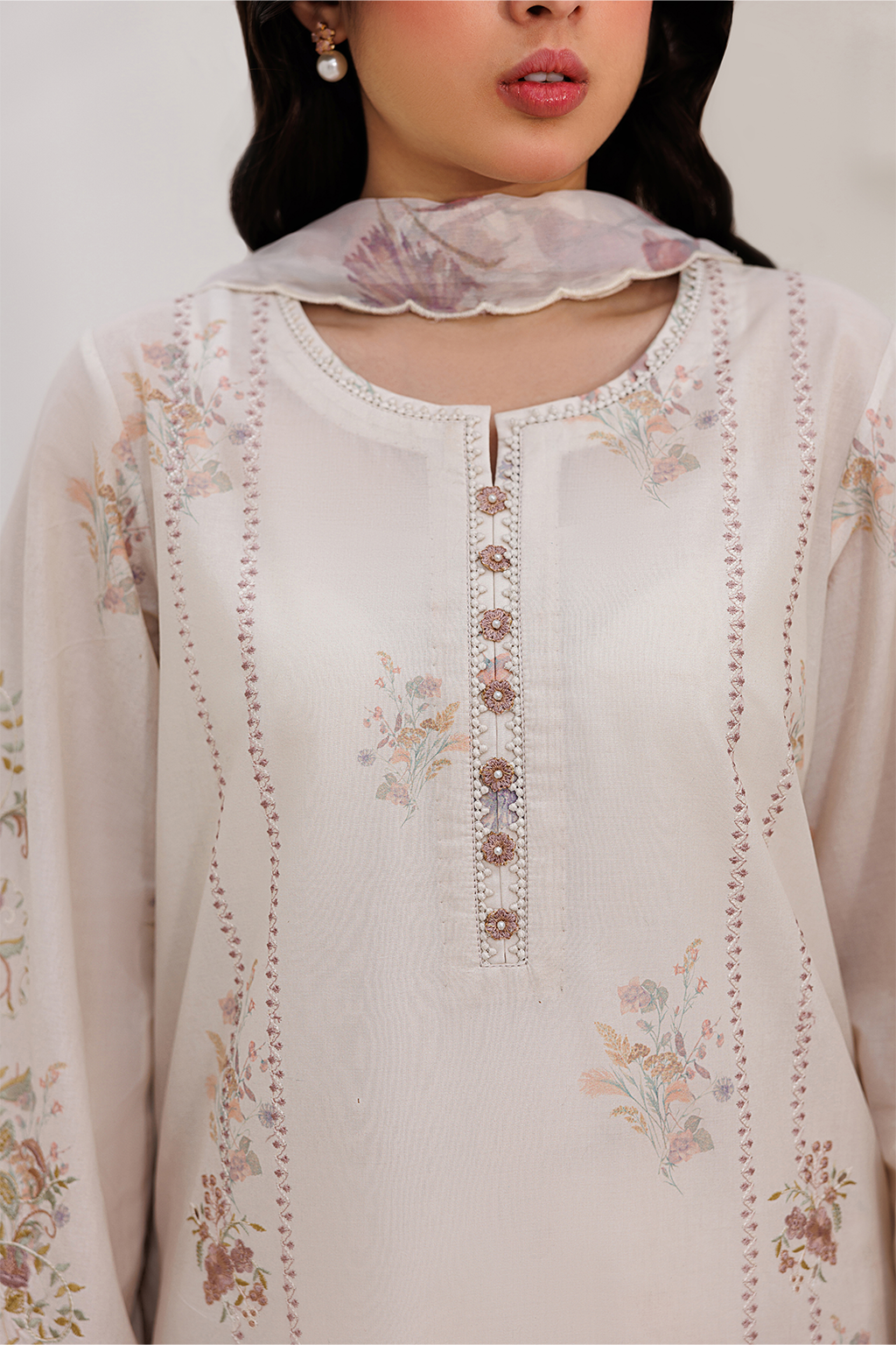 Iznik | Printed Lawn | UE-631