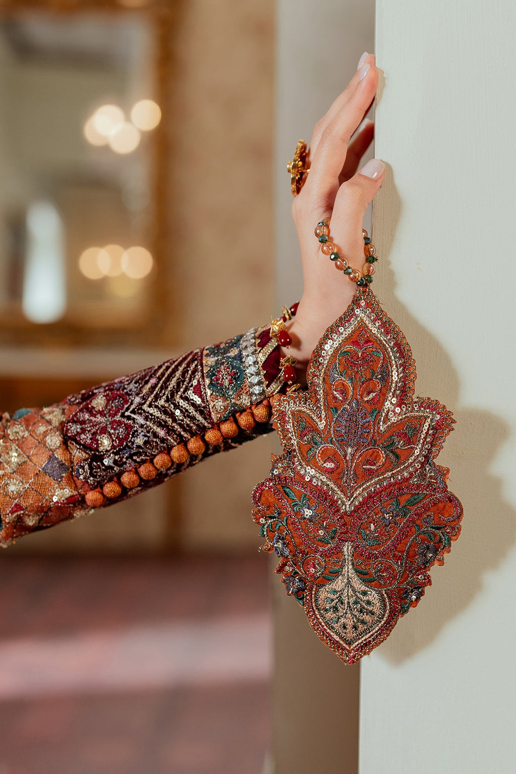 Baroque | EMBROIDERED NET | CH13-01