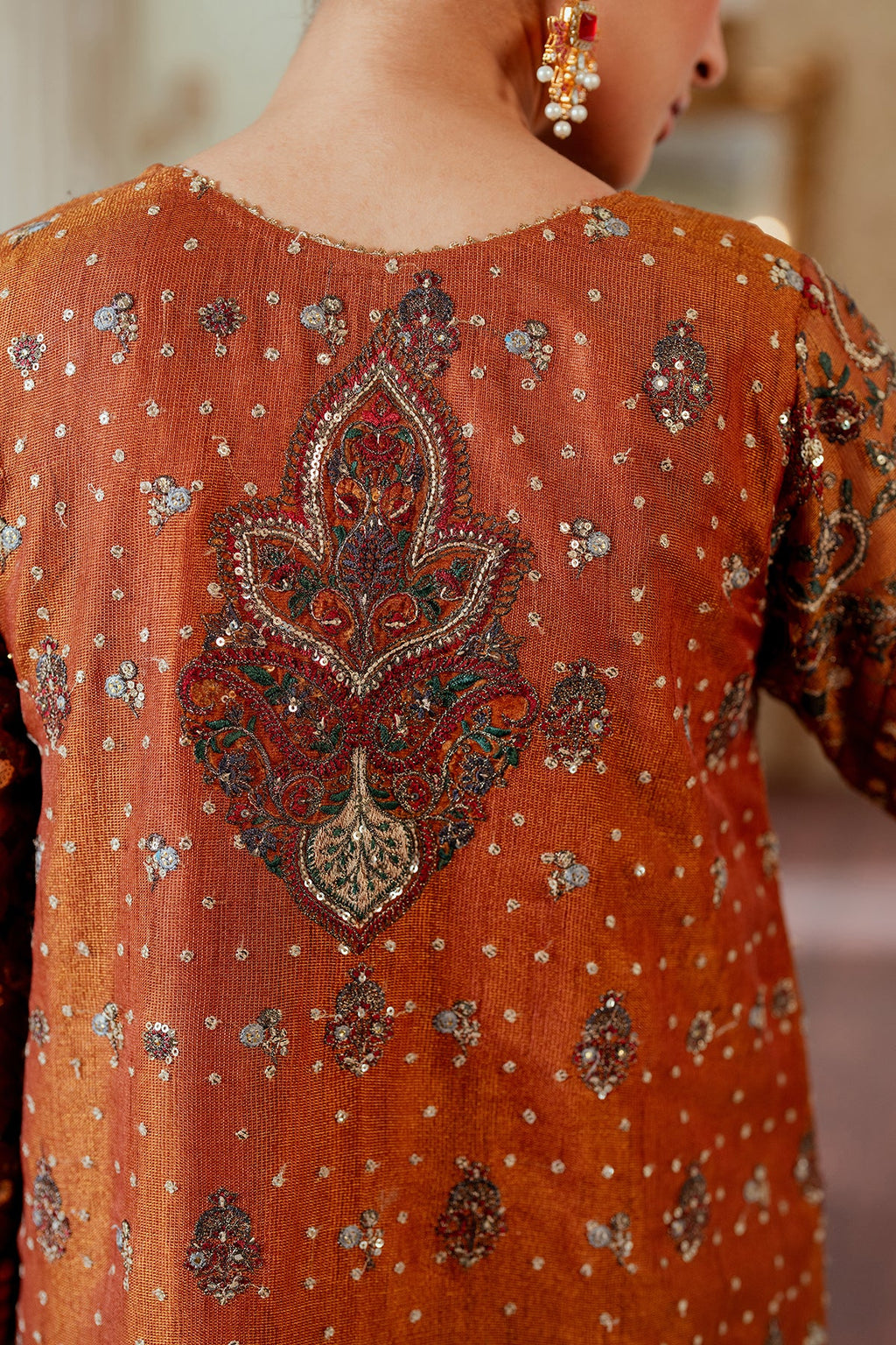 Baroque | EMBROIDERED NET | CH13-01