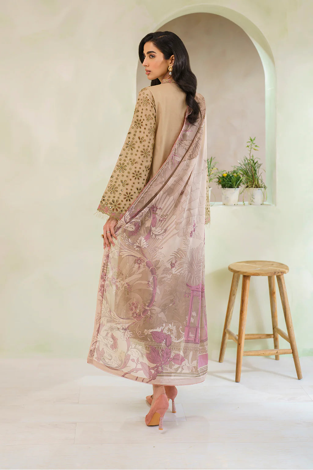 Iznik | Online Exclusive Lawn | UE-302
