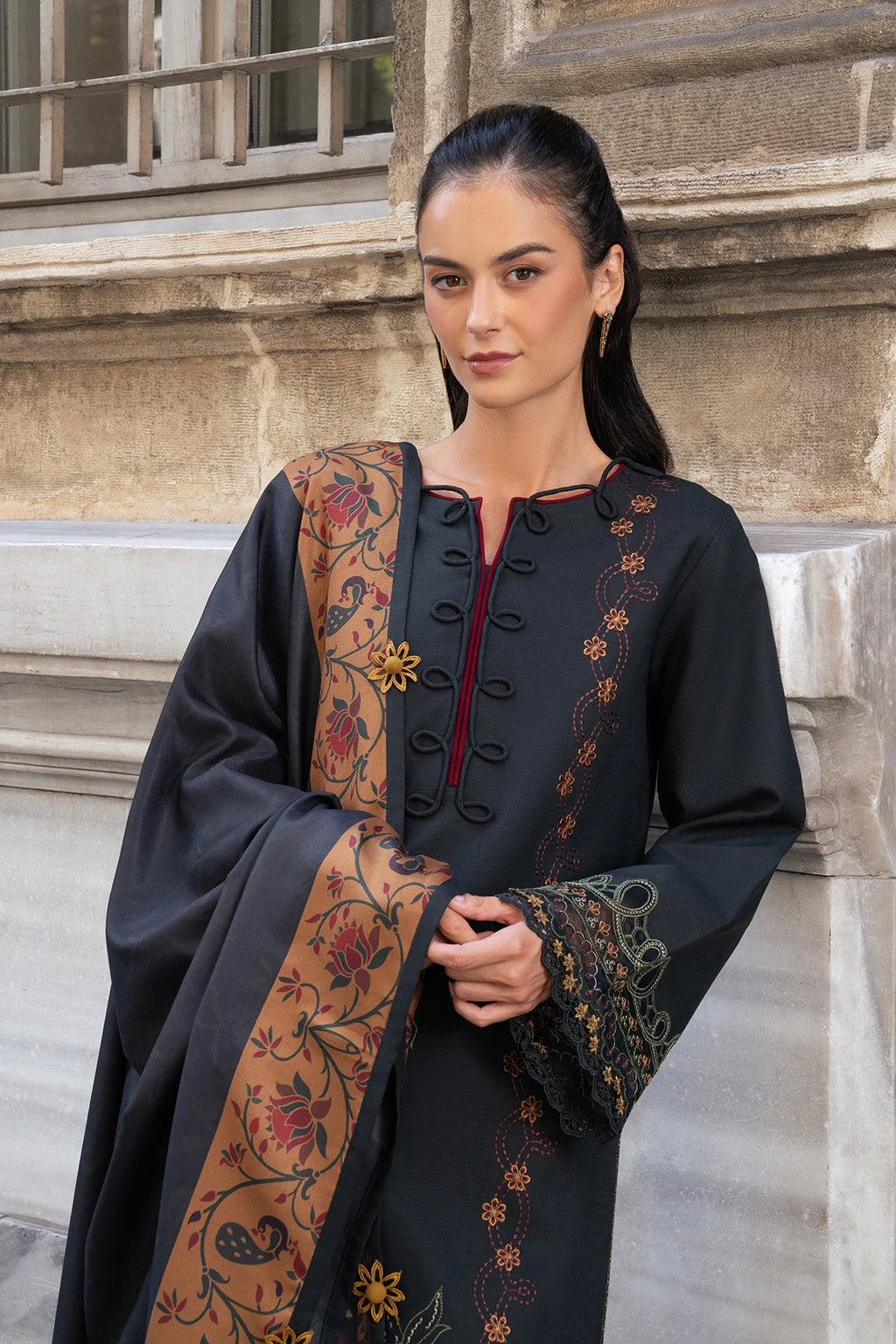 Rang Rasiya | Meet Me in Istanbul Khaddar Winter | Velora