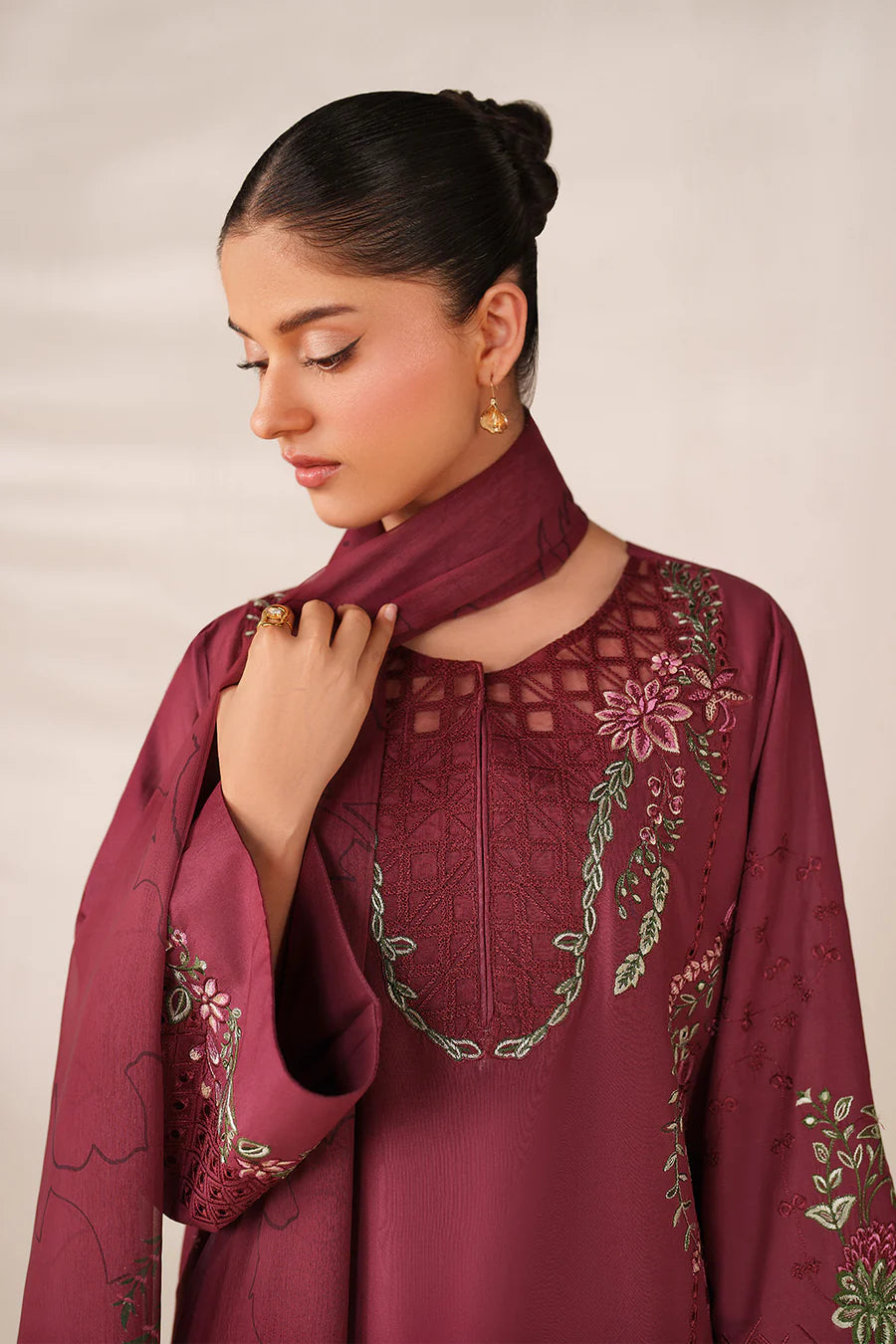 Iznik | Online Exclusive Lawn | UE-610