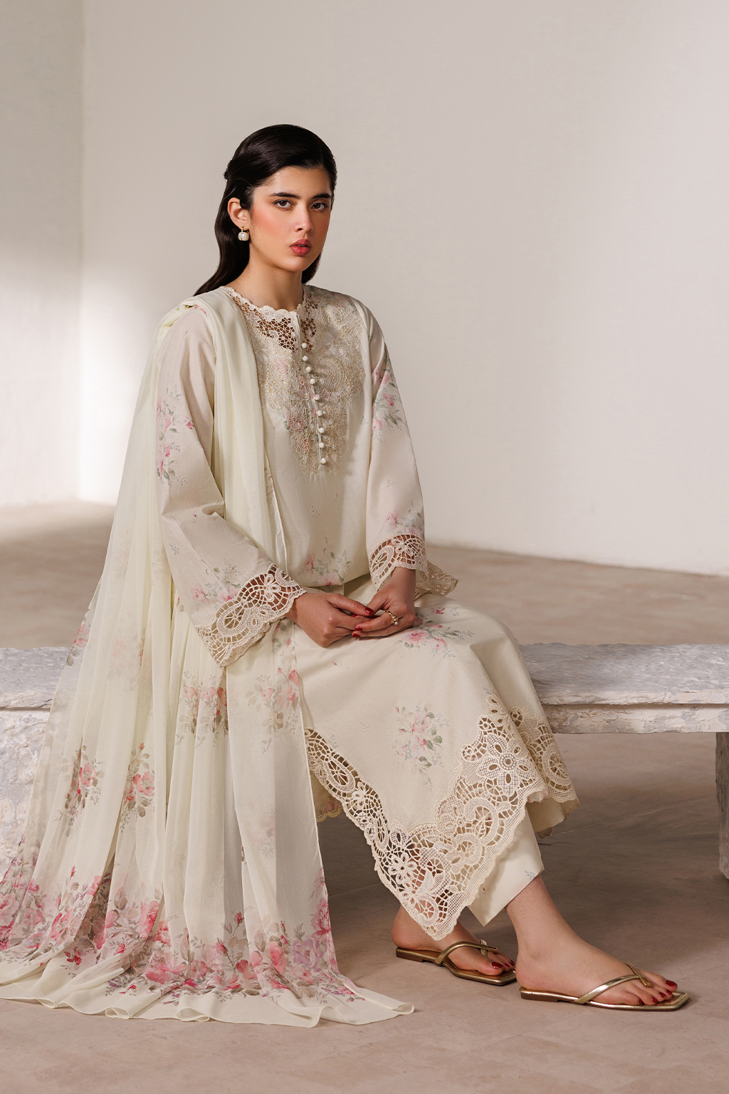 Iznik | Printed Lawn | UE-632