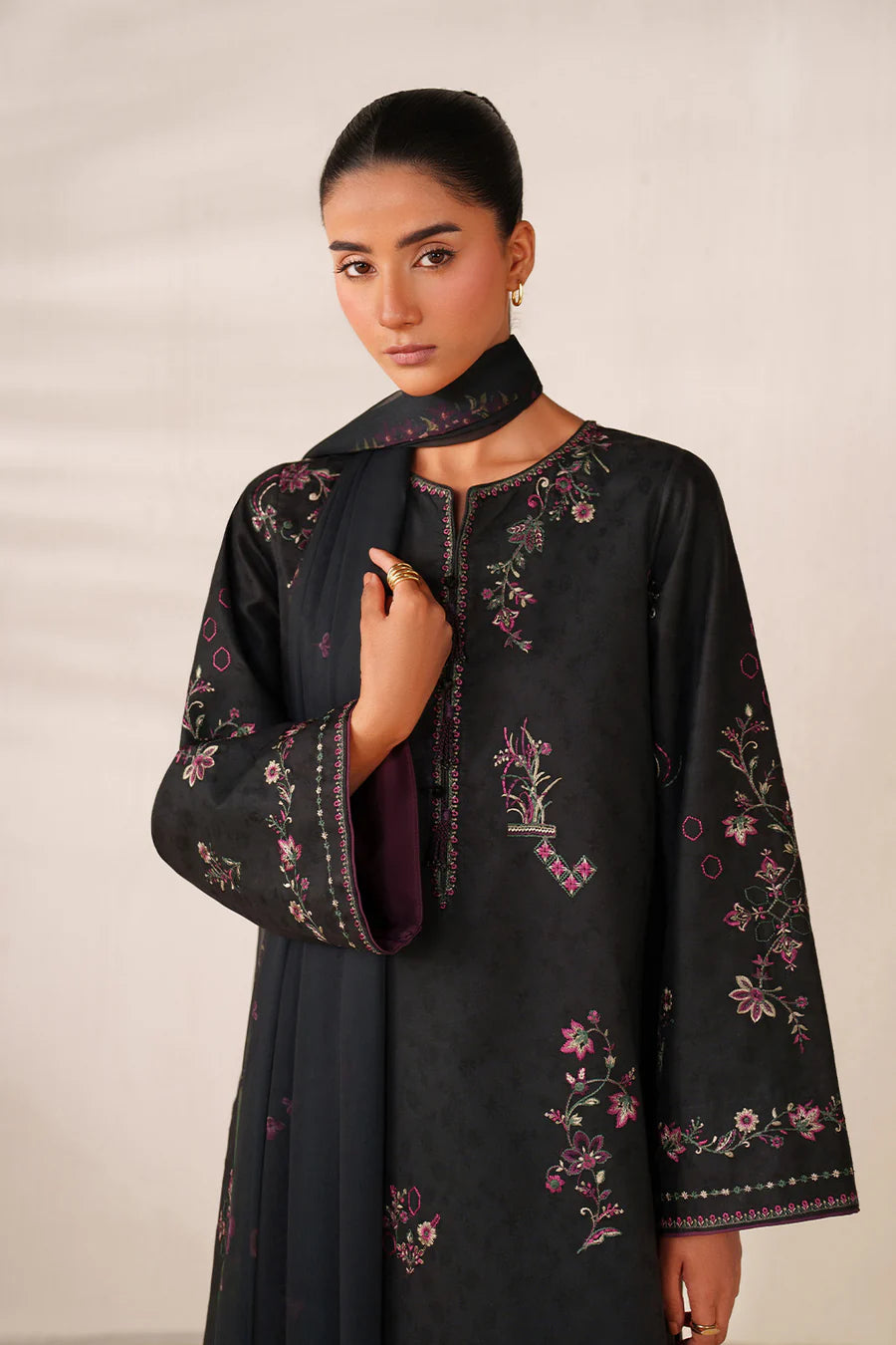 Iznik | Online Exclusive Lawn | UE-595