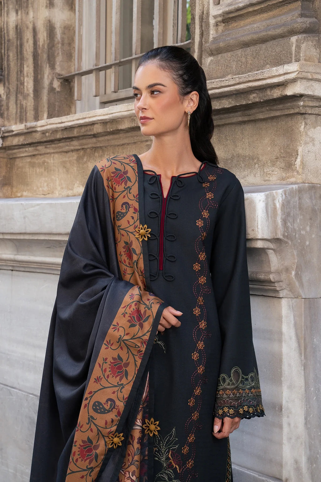 Rang Rasiya | Meet Me in Istanbul Khaddar Winter | Velora