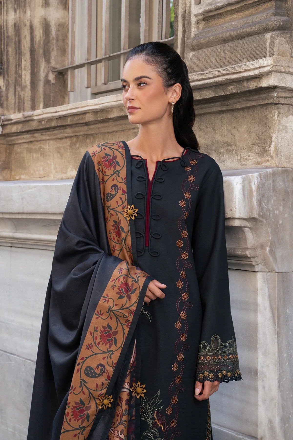 Rang Rasiya | Meet Me in Istanbul Khaddar Winter | Velora