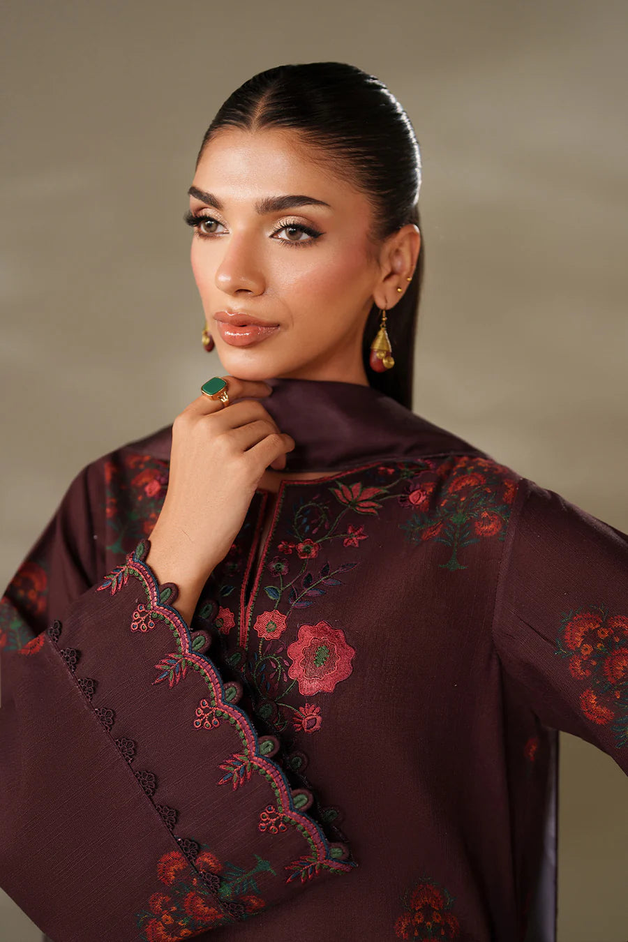 IZNIK |  PRINTED KHADDAR | UE-562
