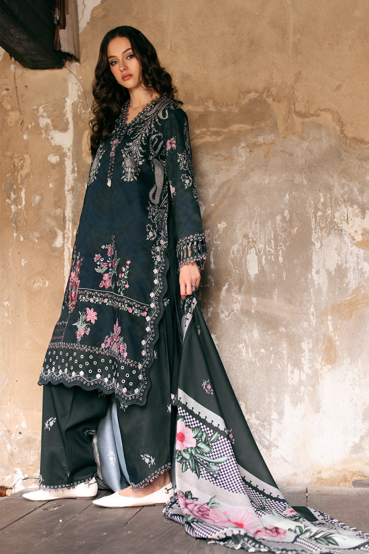Charizma | Aniiq Embroidered Lilen Vol 1 | ANW7-01