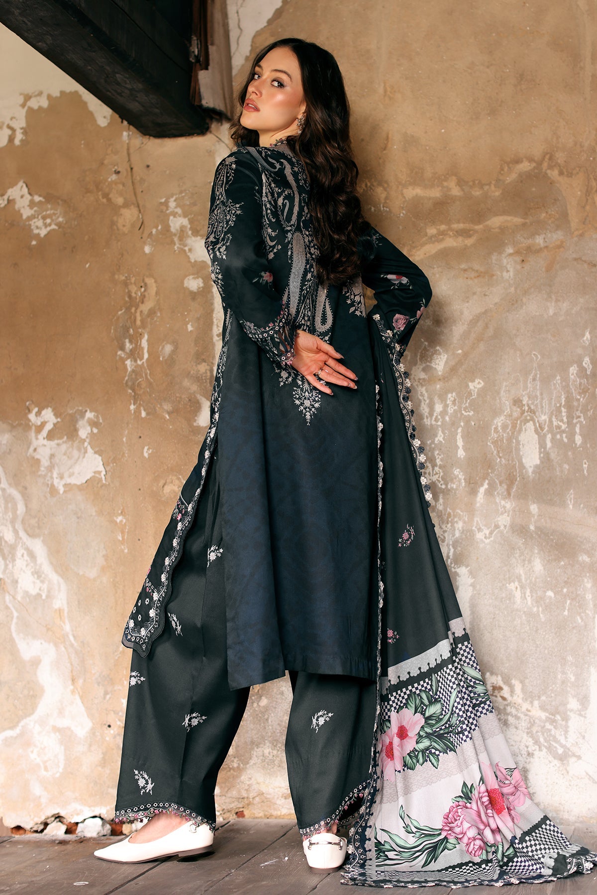 Charizma | Aniiq Embroidered Lilen Vol 1 | ANW7-01