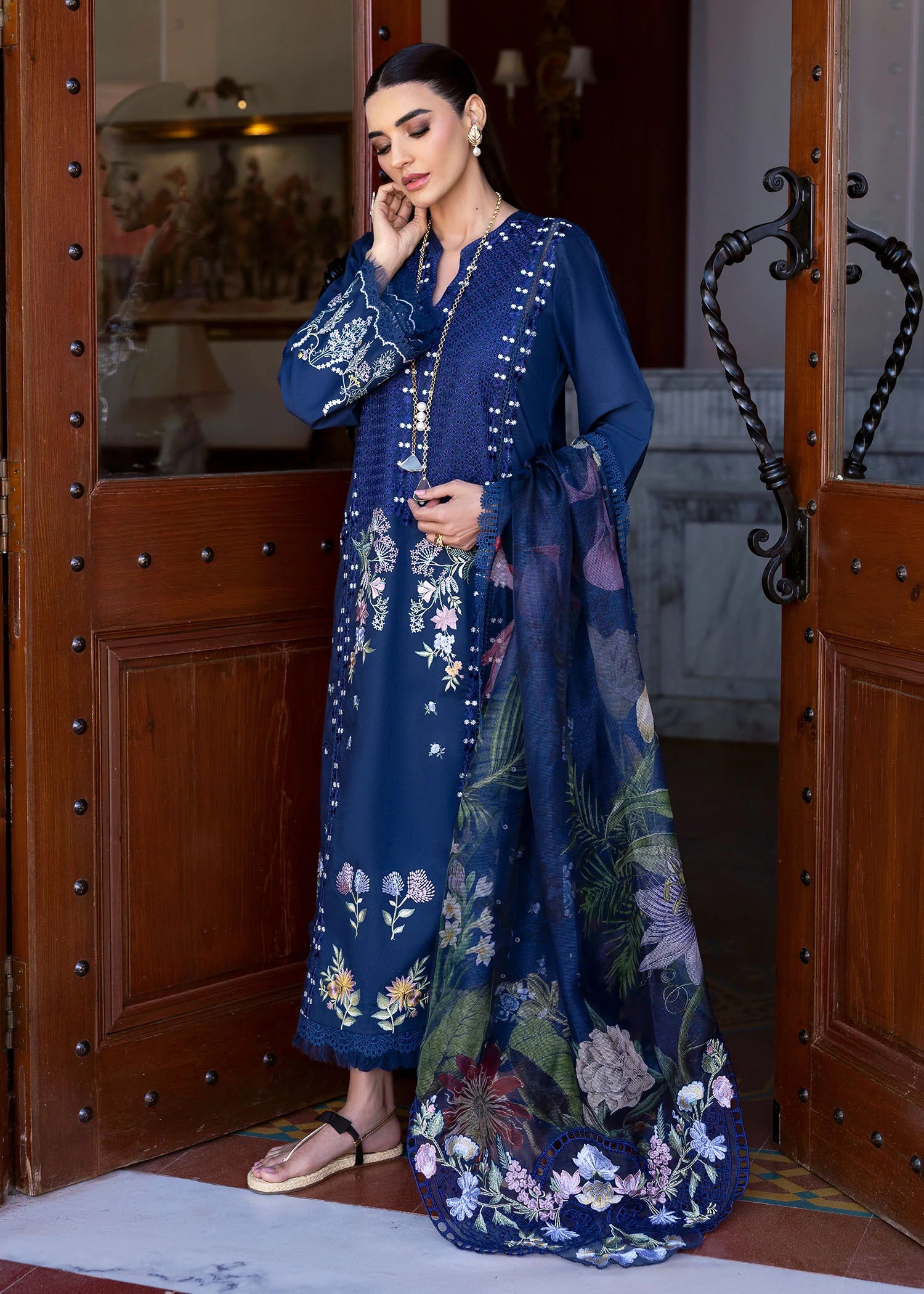 Saira Shakira | Bloom Unstitch lawn 25 | HANGING GARDENS 2-B
