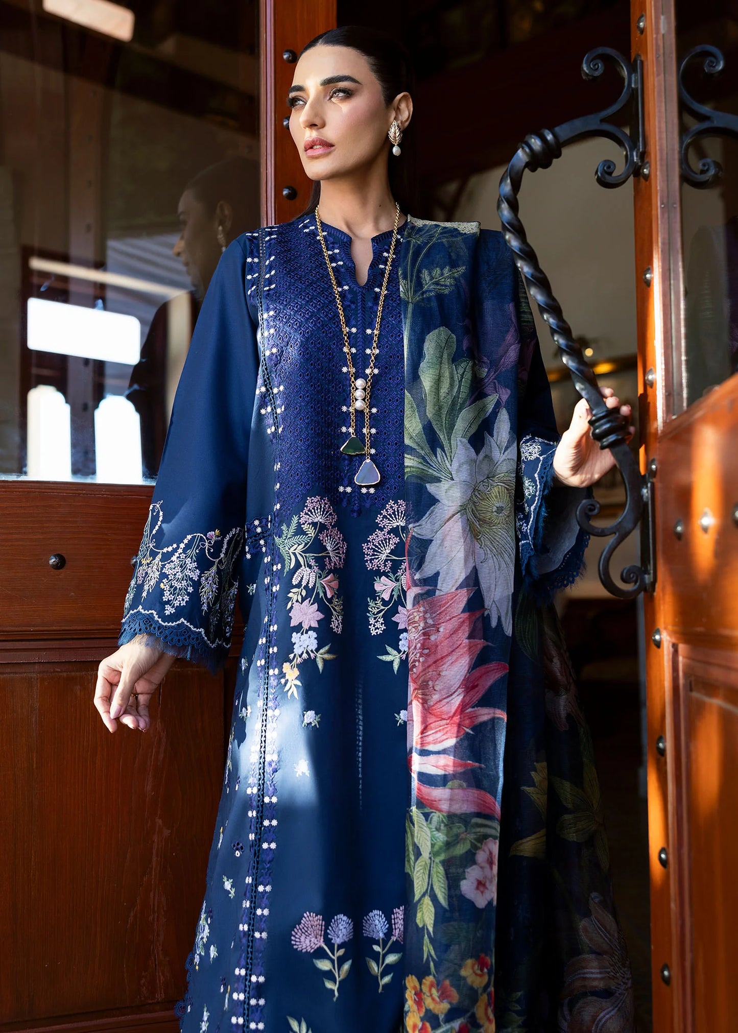Saira Shakira | Bloom Unstitch lawn 25 | HANGING GARDENS 2-B