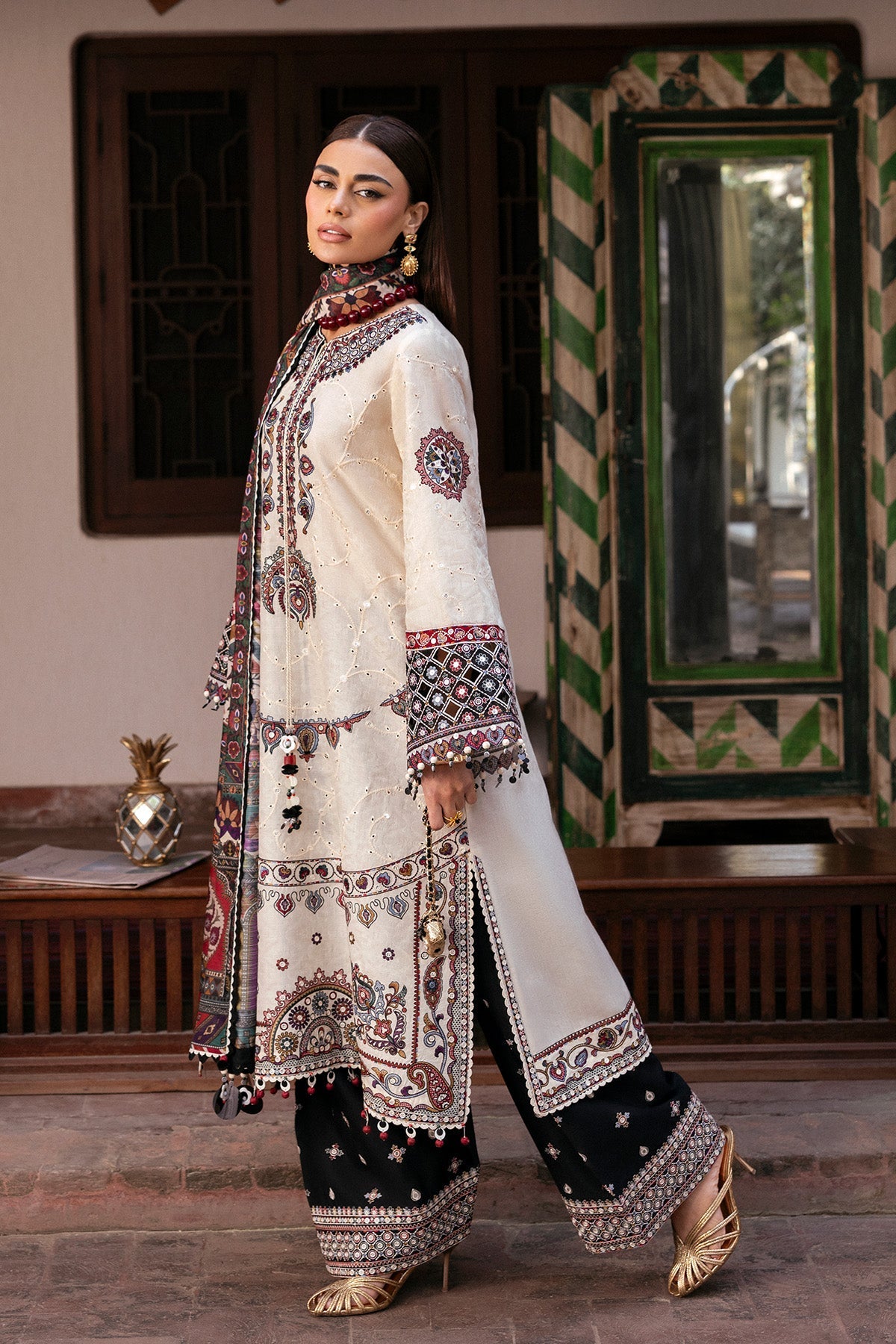 JAZMIN - SHAHKAAR | Embroidered Luxury Lawn | SL26-D02